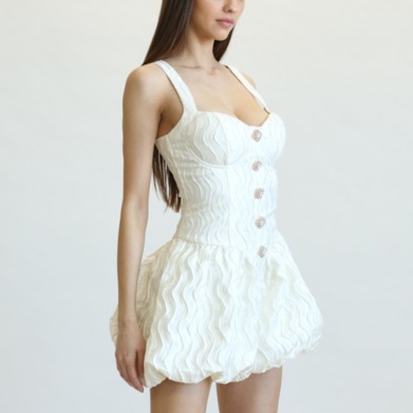 22 - ROMPER WITH RHINESTONE BUTTONS - Picture 3 of 10